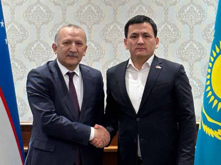 время в казахстане. астана абу даби плаза 2022. казахстанское время сейчас. байтерек казахстан. нурсултан столица казахстана.