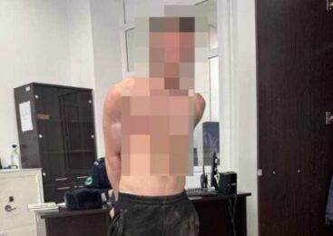Мужчина, бегавший по улицам в полуобнаженном виде, задержан в Кокшетау