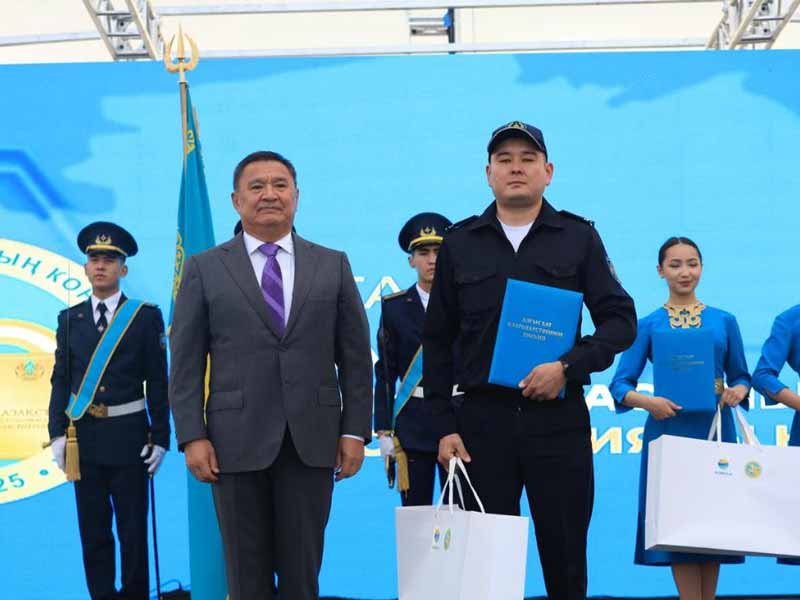 <?php echo esc_attr( get_the_title() ) ?>