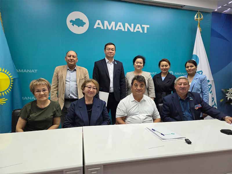 <?php echo esc_attr( get_the_title() ) ?>