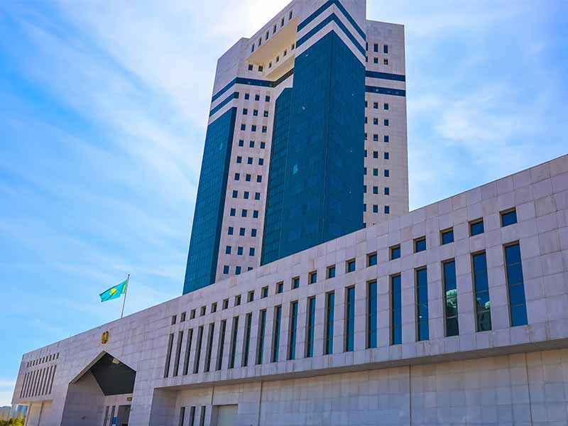 <?php echo esc_attr( get_the_title() ) ?>