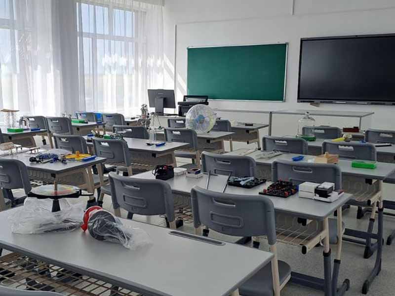 <?php echo esc_attr( get_the_title() ) ?>