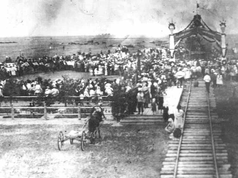 <?php echo esc_attr( get_the_title() ) ?>