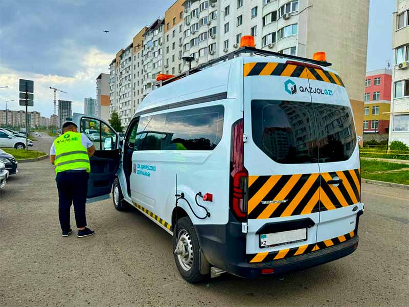 <?php echo esc_attr( get_the_title() ) ?>