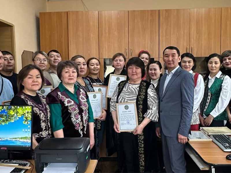 <?php echo esc_attr( get_the_title() ) ?>