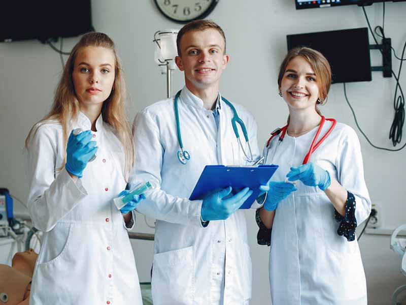 <?php echo esc_attr( get_the_title() ) ?>