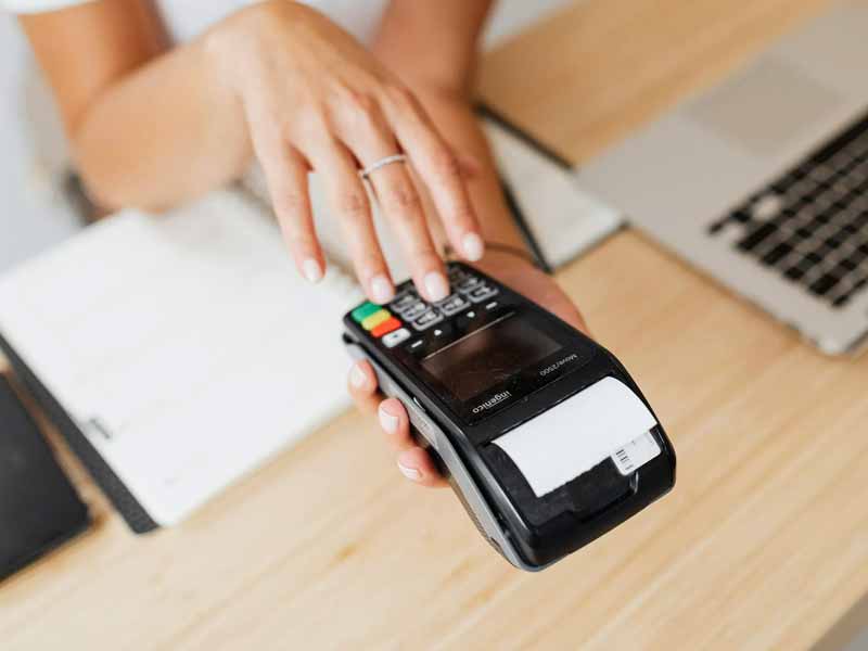 <?php echo esc_attr( get_the_title() ) ?>