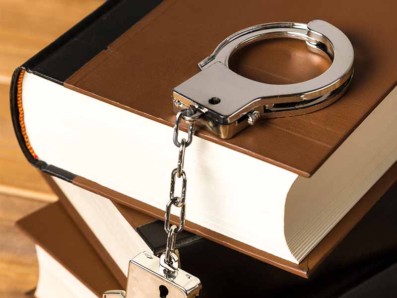 <?php echo esc_attr( get_the_title() ) ?>