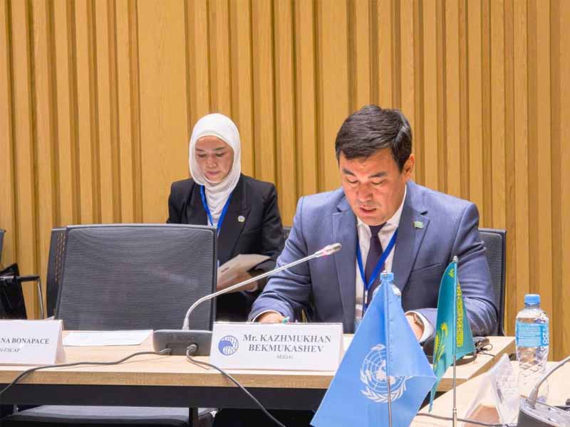 <?php echo esc_attr( get_the_title() ) ?>