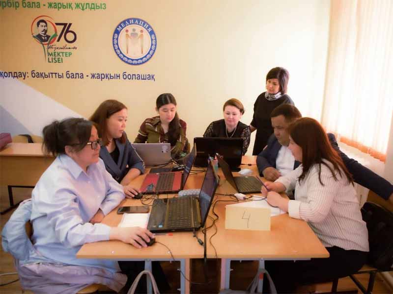 <?php echo esc_attr( get_the_title() ) ?>