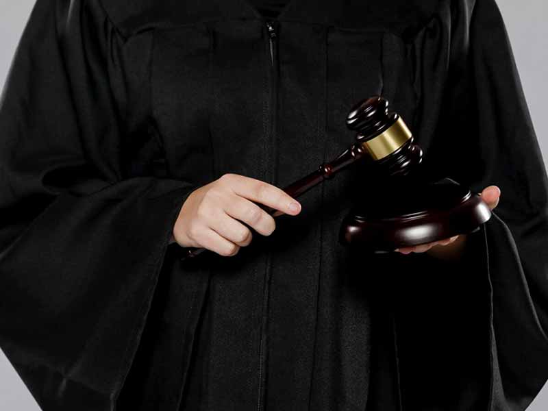 <?php echo esc_attr( get_the_title() ) ?>