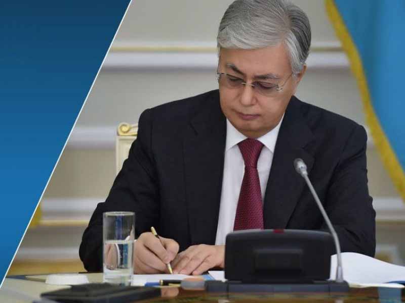 <?php echo esc_attr( get_the_title() ) ?>