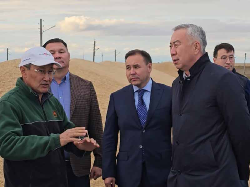 <?php echo esc_attr( get_the_title() ) ?>