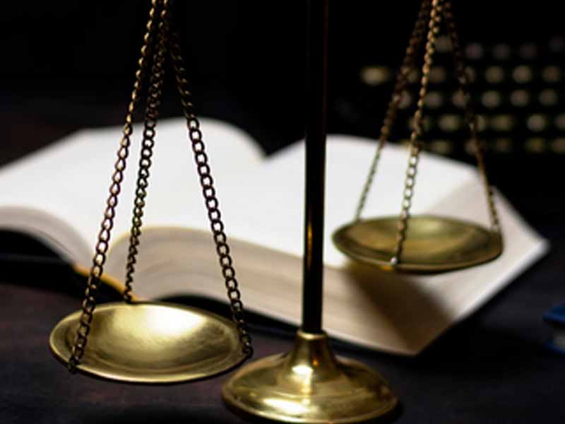 <?php echo esc_attr( get_the_title() ) ?>