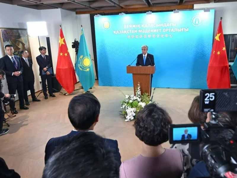 <?php echo esc_attr( get_the_title() ) ?>