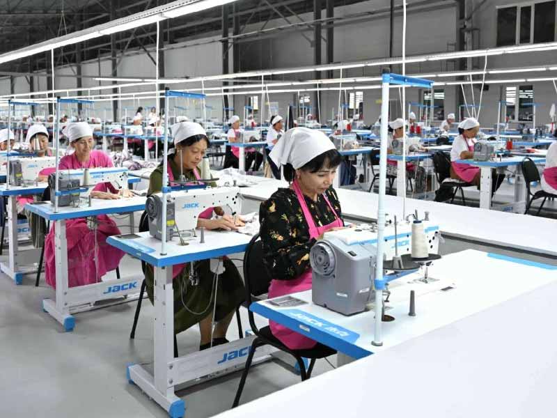 <?php echo esc_attr( get_the_title() ) ?>