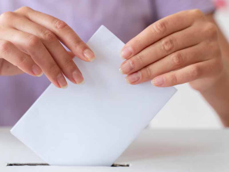 <?php echo esc_attr( get_the_title() ) ?>