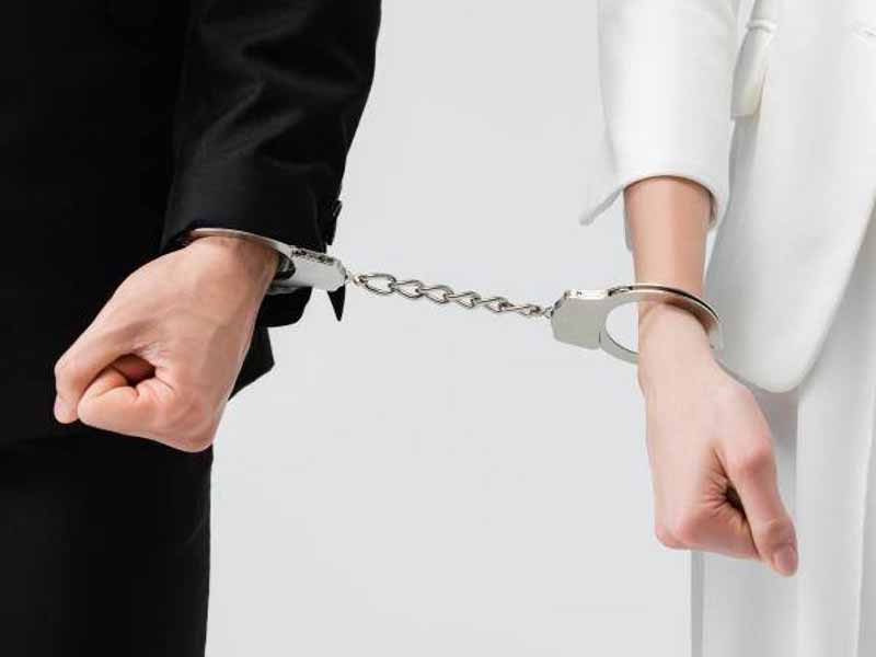 <?php echo esc_attr( get_the_title() ) ?>