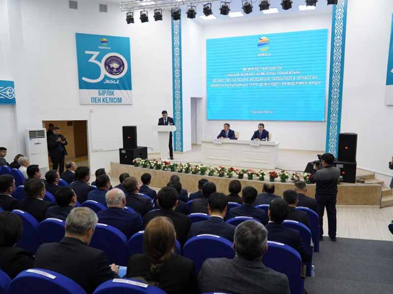 <?php echo esc_attr( get_the_title() ) ?>