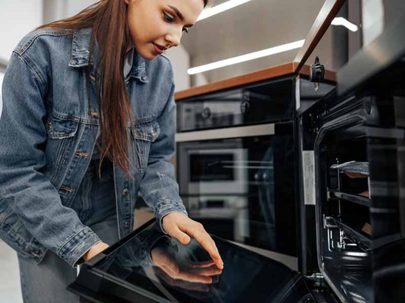 <?php echo esc_attr( get_the_title() ) ?>