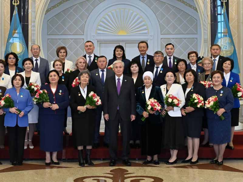 <?php echo esc_attr( get_the_title() ) ?>