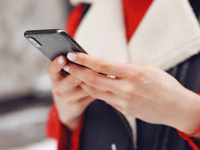 <?php echo esc_attr( get_the_title() ) ?>