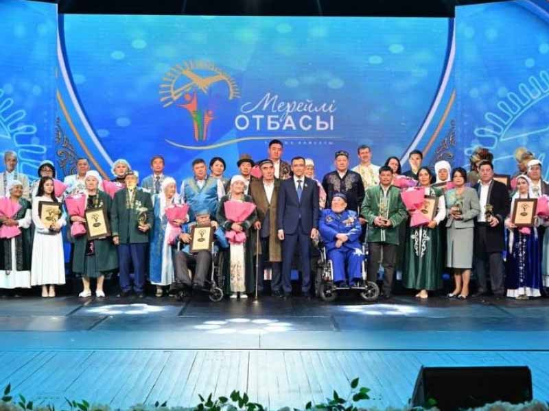 <?php echo esc_attr( get_the_title() ) ?>