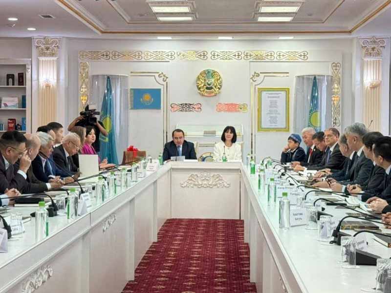 <?php echo esc_attr( get_the_title() ) ?>