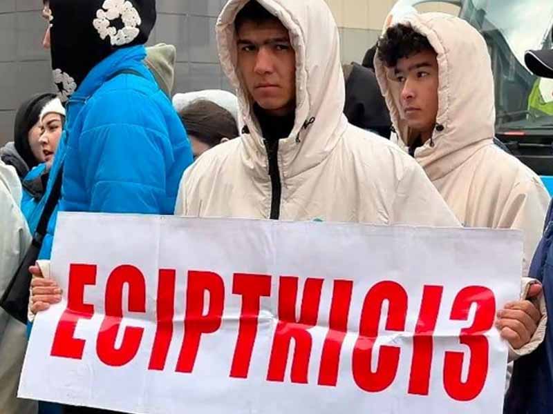 <?php echo esc_attr( get_the_title() ) ?>