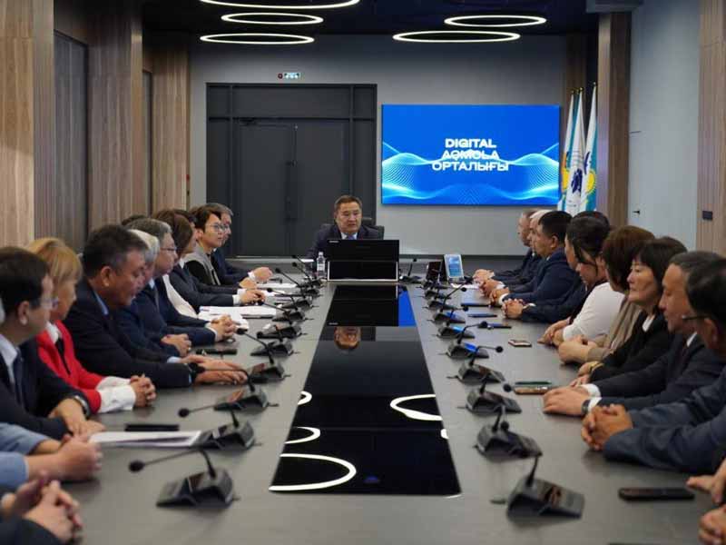 <?php echo esc_attr( get_the_title() ) ?>