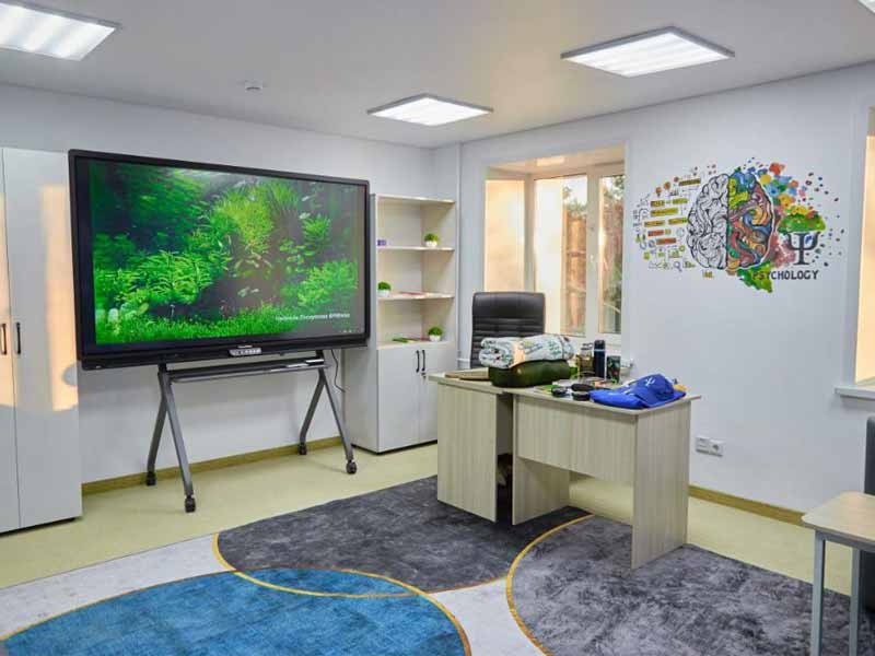 <?php echo esc_attr( get_the_title() ) ?>