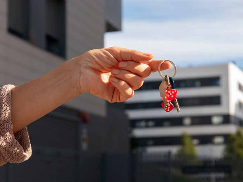 <?php echo esc_attr( get_the_title() ) ?>