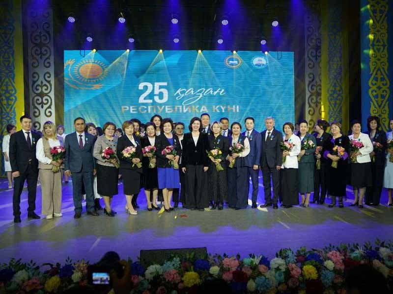 <?php echo esc_attr( get_the_title() ) ?>