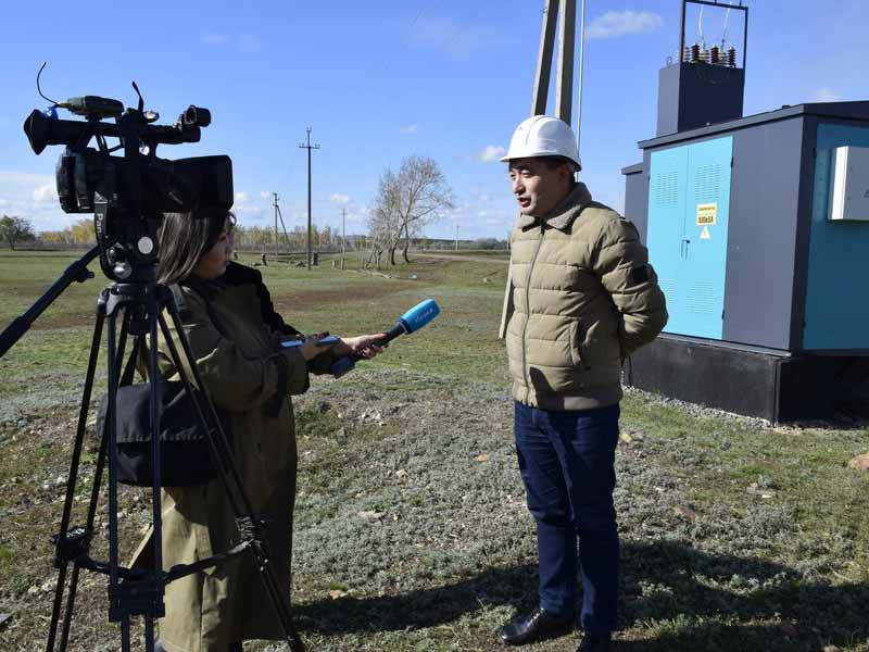 <?php echo esc_attr( get_the_title() ) ?>