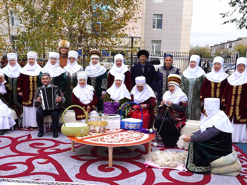 <?php echo esc_attr( get_the_title() ) ?>