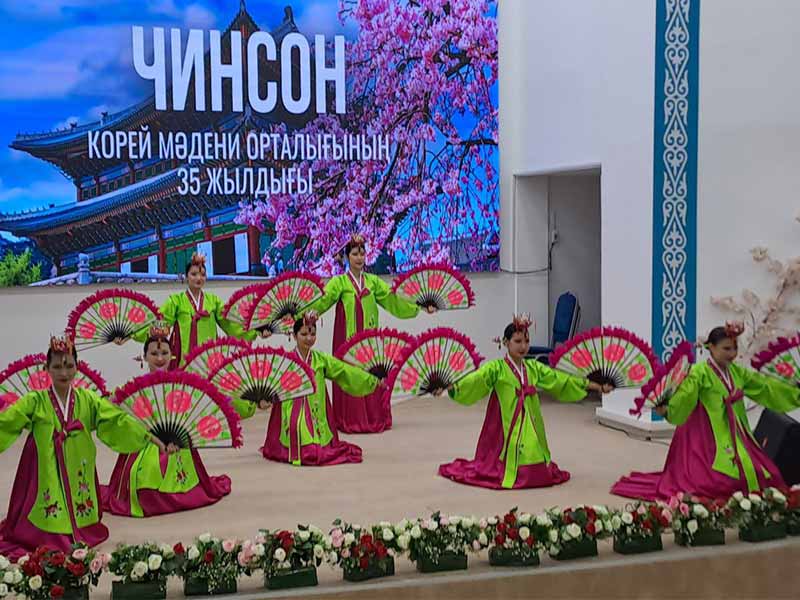 <?php echo esc_attr( get_the_title() ) ?>