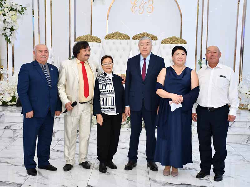 <?php echo esc_attr( get_the_title() ) ?>