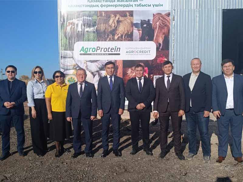 <?php echo esc_attr( get_the_title() ) ?>