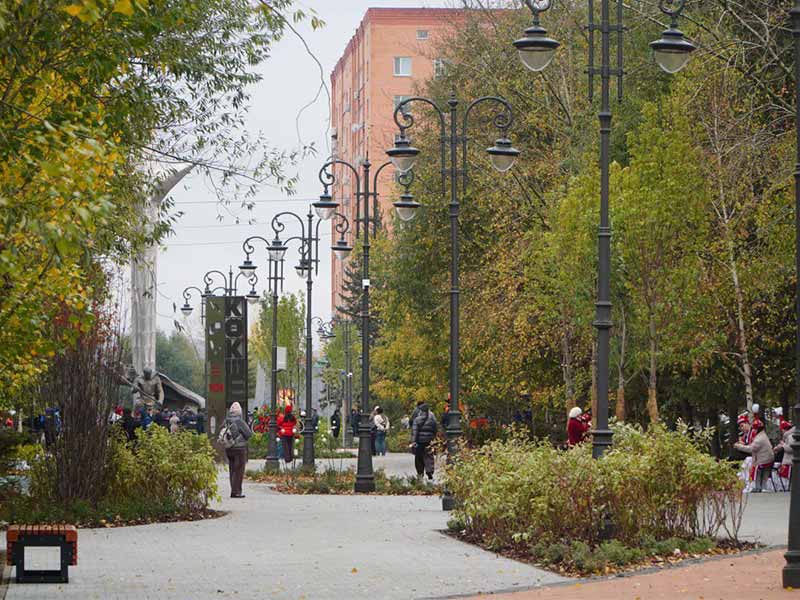 <?php echo esc_attr( get_the_title() ) ?>