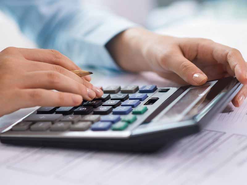 <?php echo esc_attr( get_the_title() ) ?>