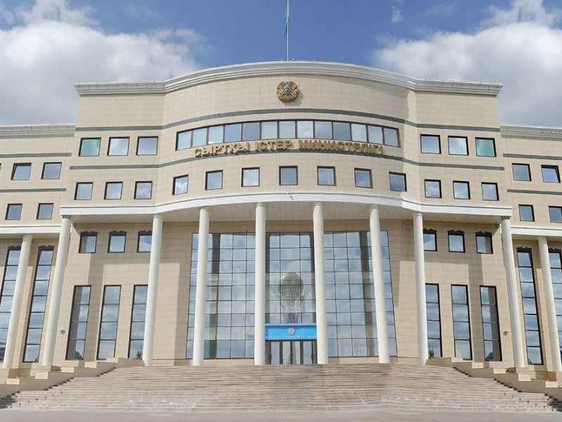 <?php echo esc_attr( get_the_title() ) ?>