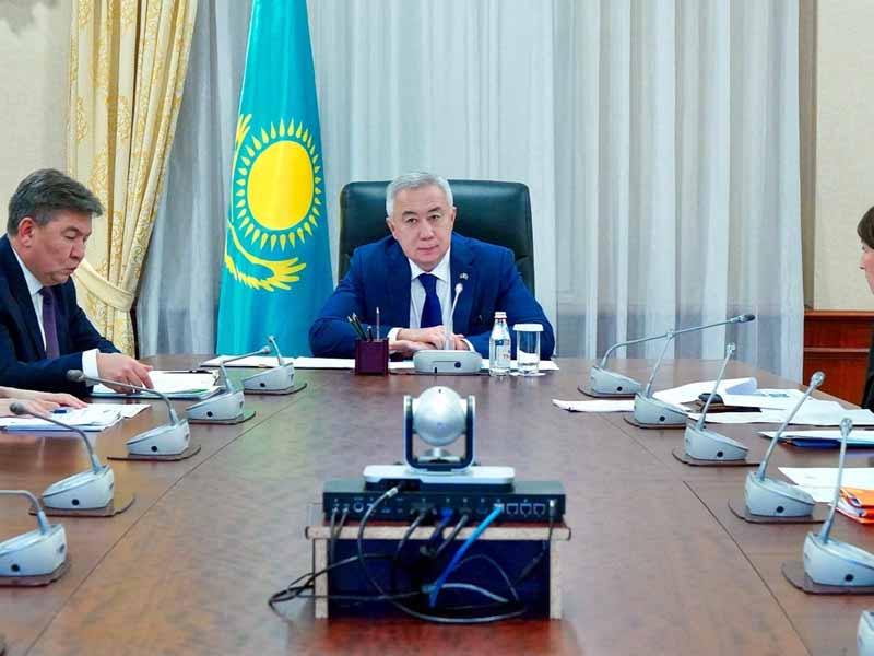 <?php echo esc_attr( get_the_title() ) ?>