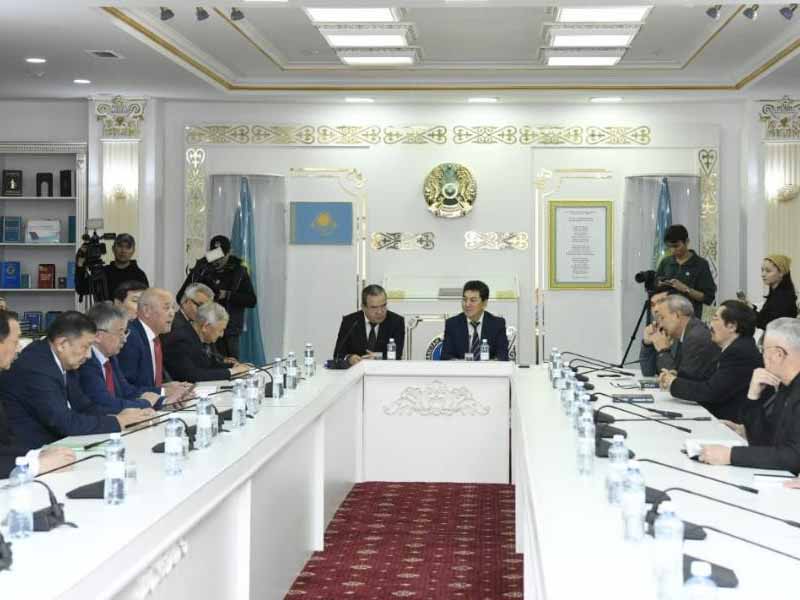 <?php echo esc_attr( get_the_title() ) ?>