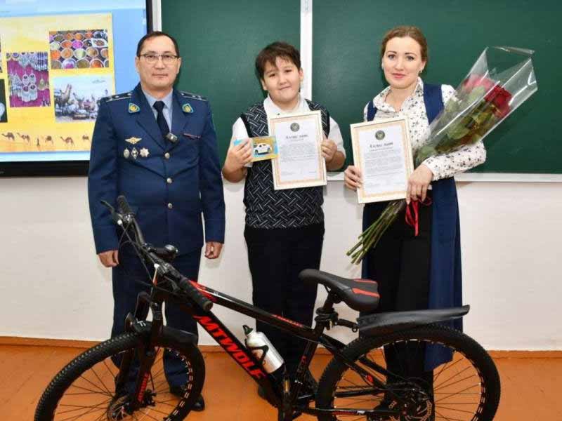 <?php echo esc_attr( get_the_title() ) ?>