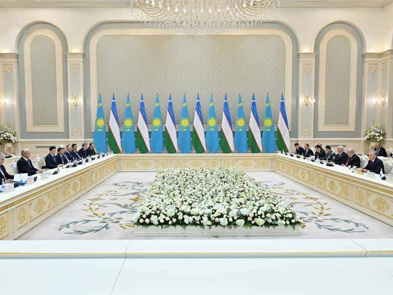 <?php echo esc_attr( get_the_title() ) ?>