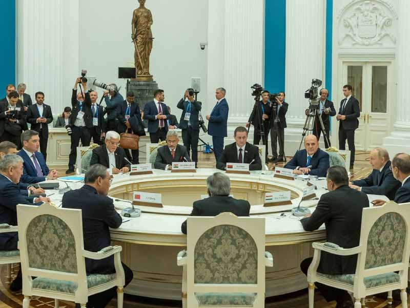 <?php echo esc_attr( get_the_title() ) ?>