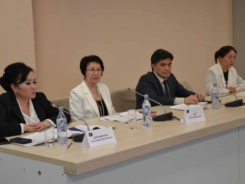 <?php echo esc_attr( get_the_title() ) ?>