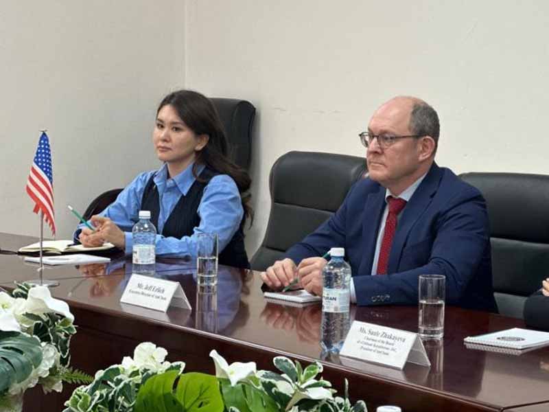 <?php echo esc_attr( get_the_title() ) ?>