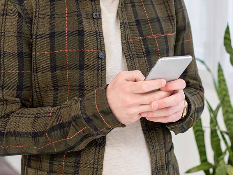 <?php echo esc_attr( get_the_title() ) ?>