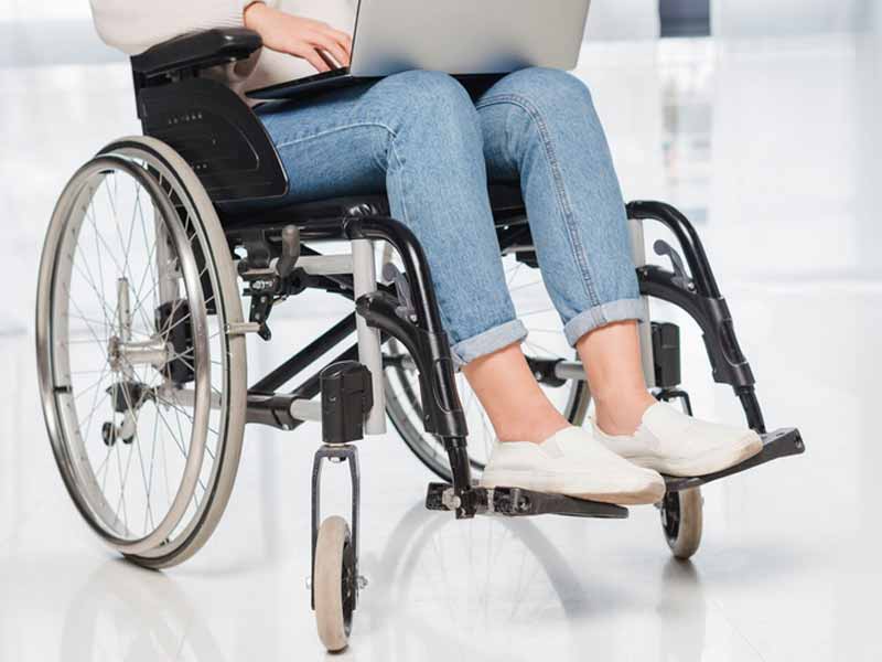 <?php echo esc_attr( get_the_title() ) ?>